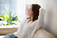 Comment rafraîchir une pièce sans ventilateur ?